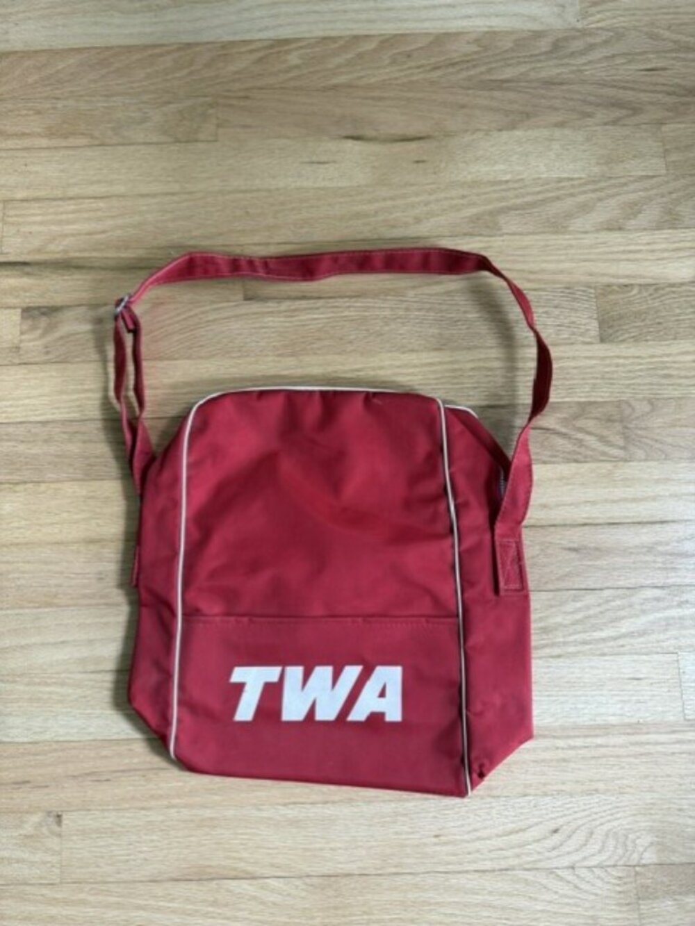 TWA Flight Travel Tote Bag VTG 1970s Straps Pocket Red White